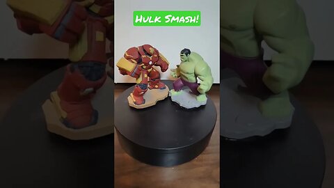 Hulkbuster Iron Man vs the Hulk!