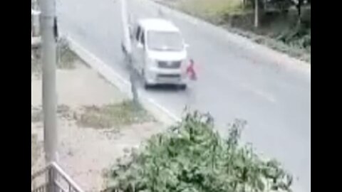 "Little boy in China is hit by a vehicle (with subtitles)"