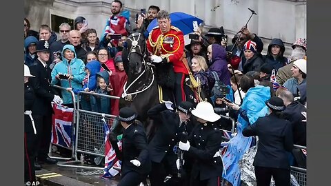 Headline Say "Spooked Horse Crashes Into Crowd During King's Coronation Parade" What Really Happened