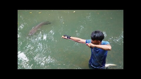 How To Make Powerful Bamboo String Slingshot | String Bamboo Slingshot Vs Huge Fish