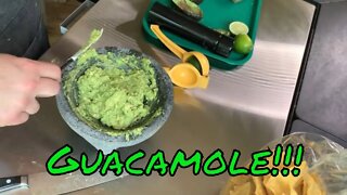How to Make Fresh Homemade Guacamole - Cinco de Mayo