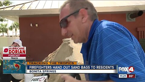 Residents in Southwest Florida stock up on free sandbags