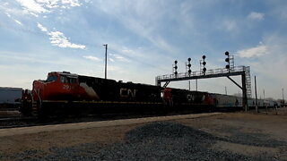 CN 2914 & CN 3863 Engines Manifest Train In Ontario