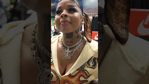 Chrisean Rock has Blueface tattooed on her Neck 😳😩