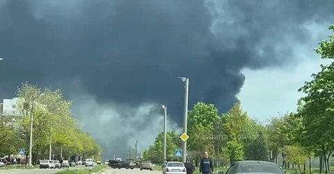 THERE IS A STRONG FIRE AT THE AZOVSTAL PLANT IN MARIUPOL TODAY!