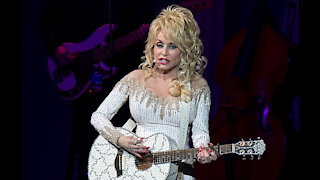 Dolly Parton doesn't want a statue of herself outside the Tennessee Capitol