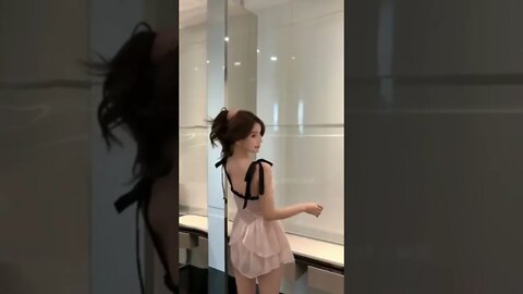 Sexy Chinese Girl Is Proud Of Her Lingerie