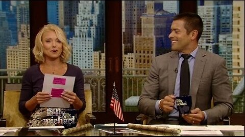 Kelly Ripa Reads Mark Consuelos' High School Yearbook