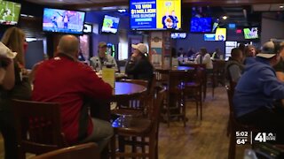 Restrictions frustrate some Johnson County bar, restaurant owners