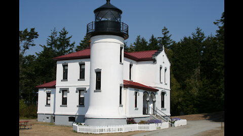 WHIDBEY ISLAND & FORT CASEY LIGHT HOUSE