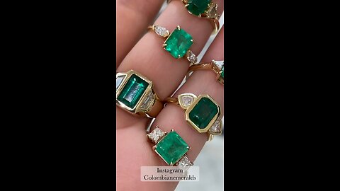 unique emerald measures 3 stone ring designs & three stone diamond ring meaning