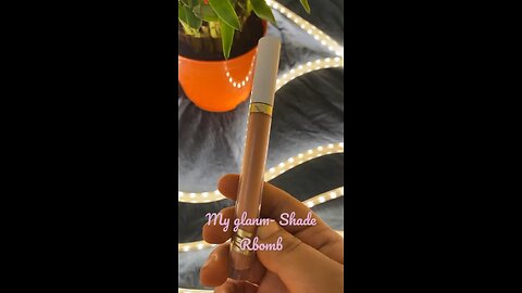 MyGlamm LIT liquid lipstick- R bomb