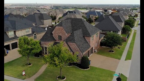 House for Sale-Priced at $950,000, 4,593sf with a Pool. 1141 Packsaddle Trail in Prosper, Texas.