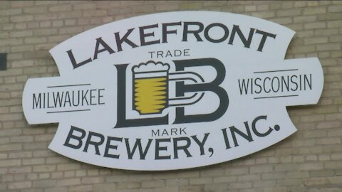 Short lines for Black Friday at Bayshore, but hundreds show up for deal at Lakefront Brewery