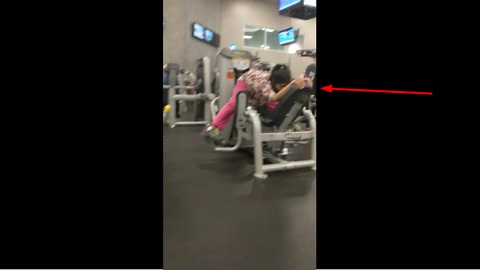 Workout fail: Woman totally uses machine incorrectly