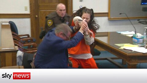 Woman accused of murder recorded attacking her lawyer in court