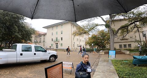 University of Texas, Austin: Cops Are Called & De-Pole Me, Great Conversation w/ A Humble Student, Blue Haired Freak Demands To Know If I Have A Permit