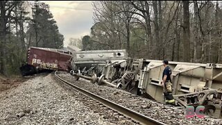 “No public danger” as Norfolk Southern train derails in Alabama