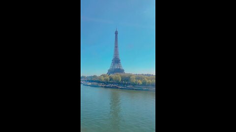 Eiffel tower metro line 6