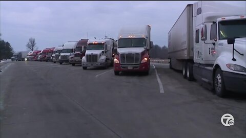 Backups grow at Blue Water Bridge, Ambassador Bridge remains closed