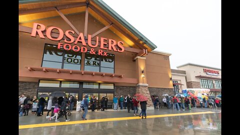 December rain doesn't dampen grand opening for Ridgefield Rosauers location