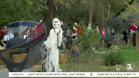 Wildlife Safari Park hosts Howl-O-Ween Safari