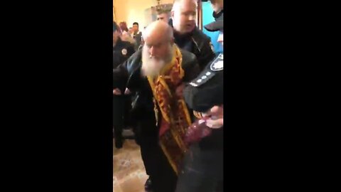 Police broke into the temple in attempt to hand it over to the schismatics Ukrainian church