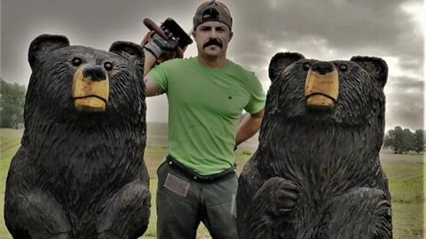 Wooden Black BEARS vs SHORT Chainsaw Woodcarver