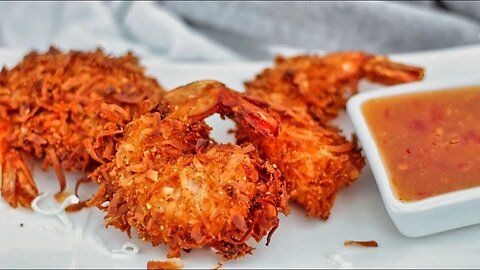 Crispy Gluten Free Coconut Shrimp with sweet and spicy dipping sauce!