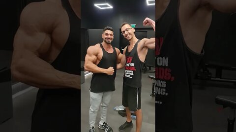 I compared my Muscles with a Mr. Olympia competitor 😲💪🏻#shorts