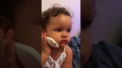 ESTA MENININHA VAI TE CONQUISTAR [ FALANDO AO TELEFONE ] BEBES - #shorts #linda #bebe #viral