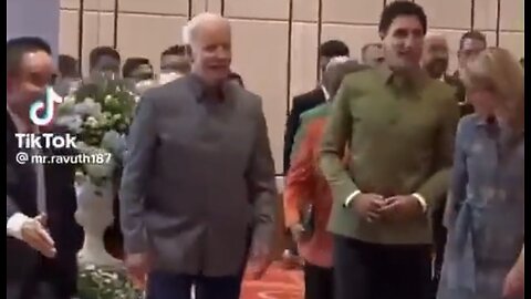 Joe Biden And Justin Trudeau Dressed In Indian Garb