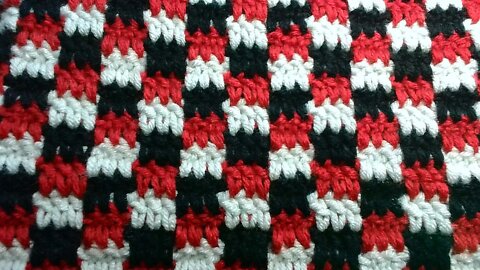 left handed Checker/plaid stitch.#katrinascrochetworld #loopsandthread #cloverhooks #yarn