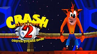 CRASH BANDICOOT 2 CORTEX STRIKES BACK (PS1) #12 - Gameplay Crash vs. Dr. N. Gin! (Dublado em PT-BR)