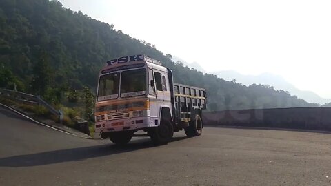 online anand- Heavy Load Lorry Turning On 34/70 Hairpin bend at Kolli Hills in Namakkal