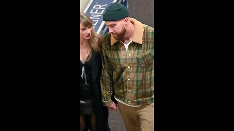 Taylor Swift Takes Over The Gridiron with Travis Kelce: From Stage to Supporting Gal!