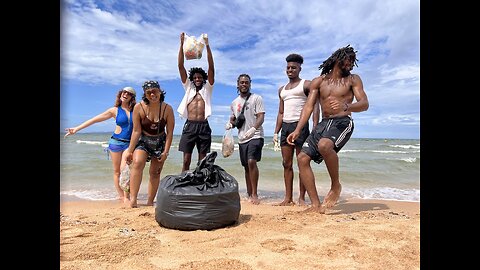 Nettoyage des plages du groupe thaïlandais !