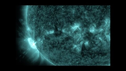 Solar Flare, New Sunspots, Recurrent Novae | S0 News May.3.2022