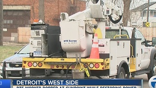 DTE worker robbed on job