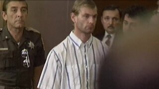 2 people who regularly interacted with Jeffrey Dahmer share thoughts on new show