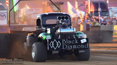 Super Mod 4x4 Truck Pulling Black Diamond