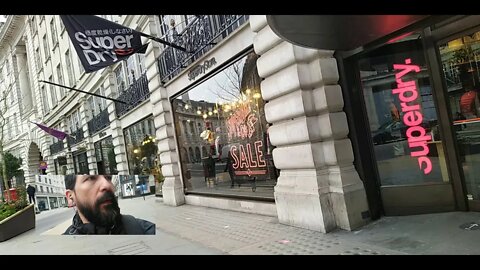 A walk on Regent Street ending in Piccadilly Circus.