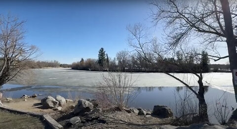 Walking in Regina, April 11, 2024: Around the lake again at last