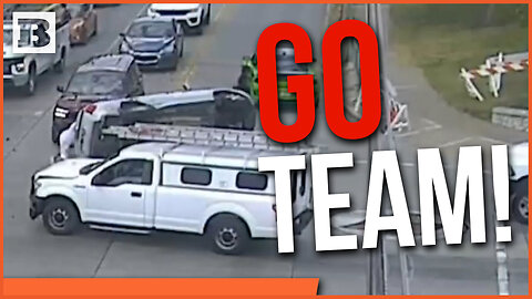 GO TEAM! University of Louisville Football Players HELP FLIP Overturned Car