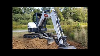 Expanding gravel driveway turn around; Bobcat e42 R series & Bobcat T650 tag team!