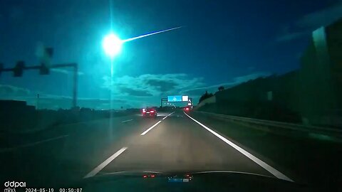 Meteor streaks across the night sky over Portugal