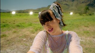 Lily Allen - Air Balloon (4K & 50fps Upscale)