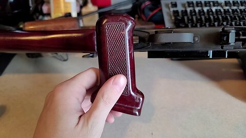 Type 81 Bakelite Hand Grip Mod