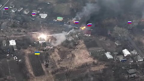 🔴 Ukraine War - Single Ukrainian Tank Attacks Massive Russian BTR-82 Convoy In Close Ambush