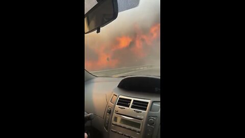 EXTREME WILDFIRES🔥🛣️🚙🔥ENGULF ITALY SOUTHERN ISLAND SICILY🔥🌲🔥🌳🔥🚒💫